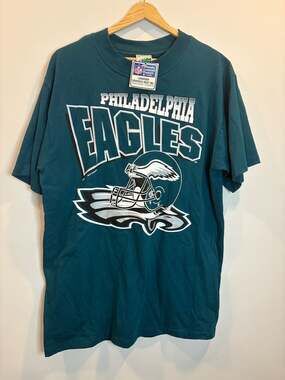 Vintage 90s Actionwear by Canadian Graphics West Inc. Philadelphia Eagles Graphi